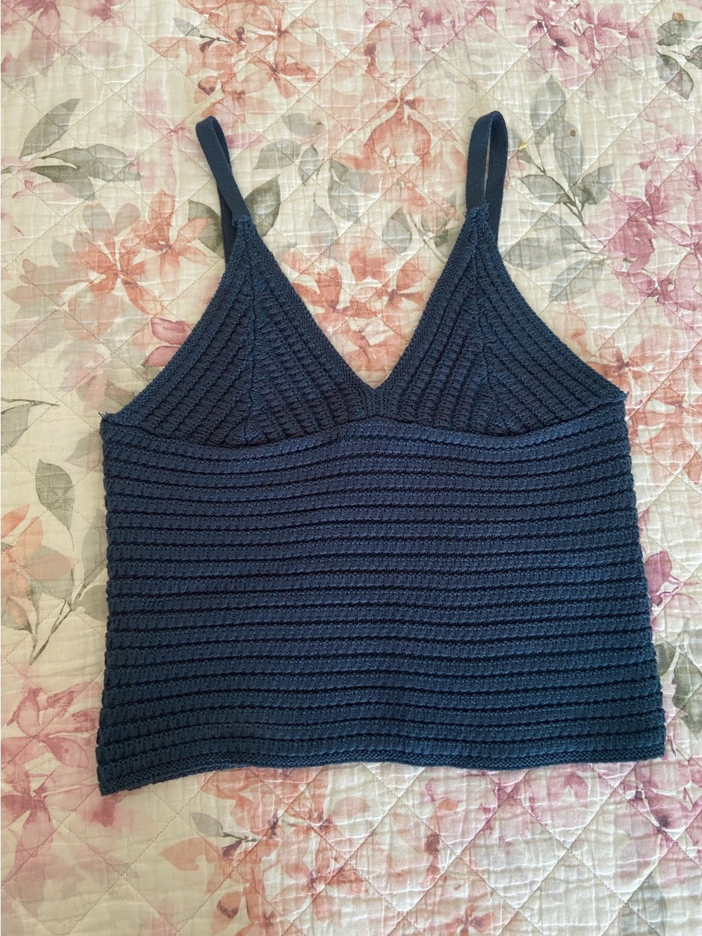 Ribbed Knit V-Neck Camisole in Navy